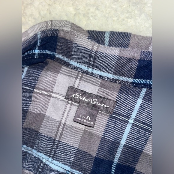 Eddie Bauer Plaid Flannel Button Down Shirt Blue Gray Men’s XL - Picture 3 of 6